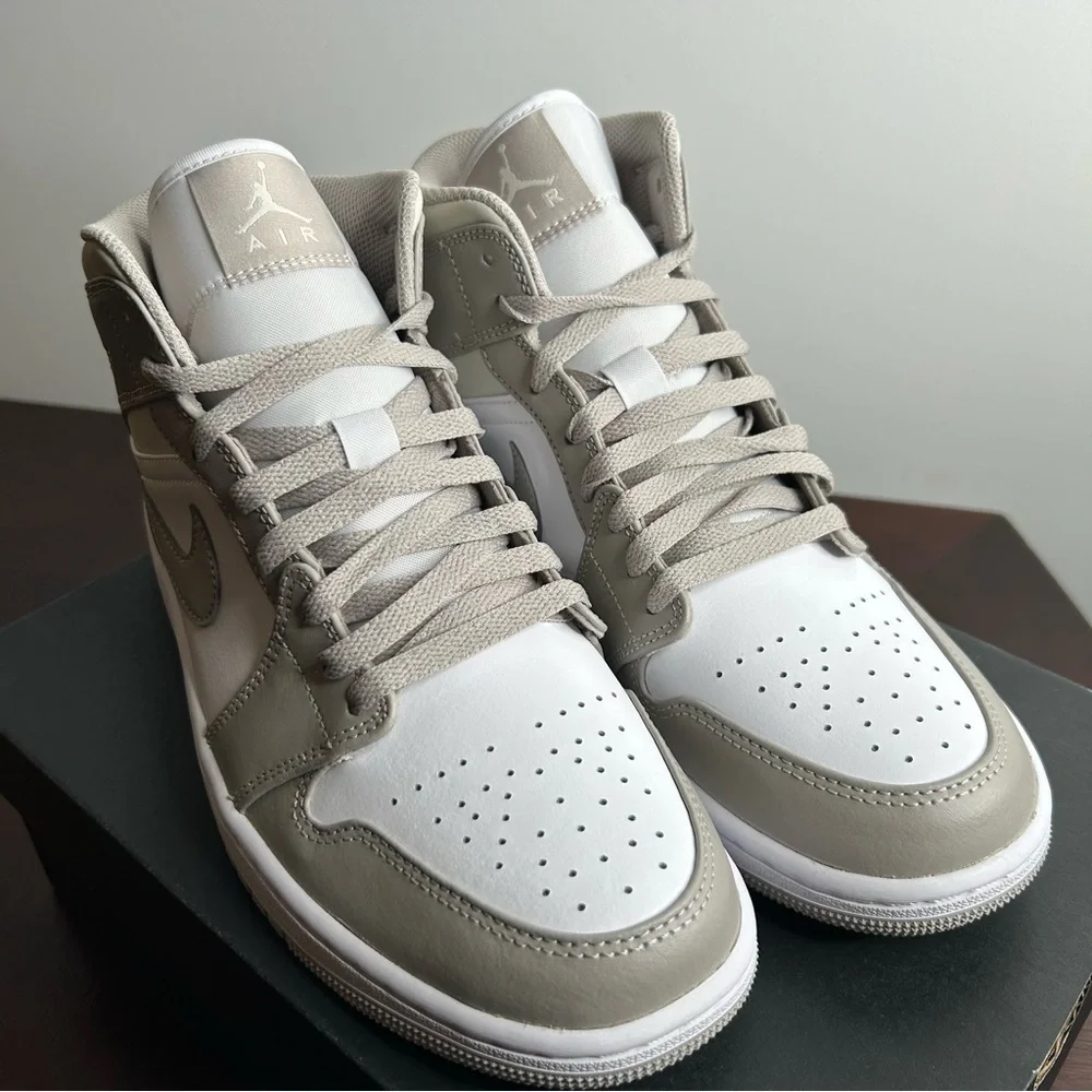 Nike Air Jordan 1 Mid Linen College Grey/Light Bone (8.5M/10W)
